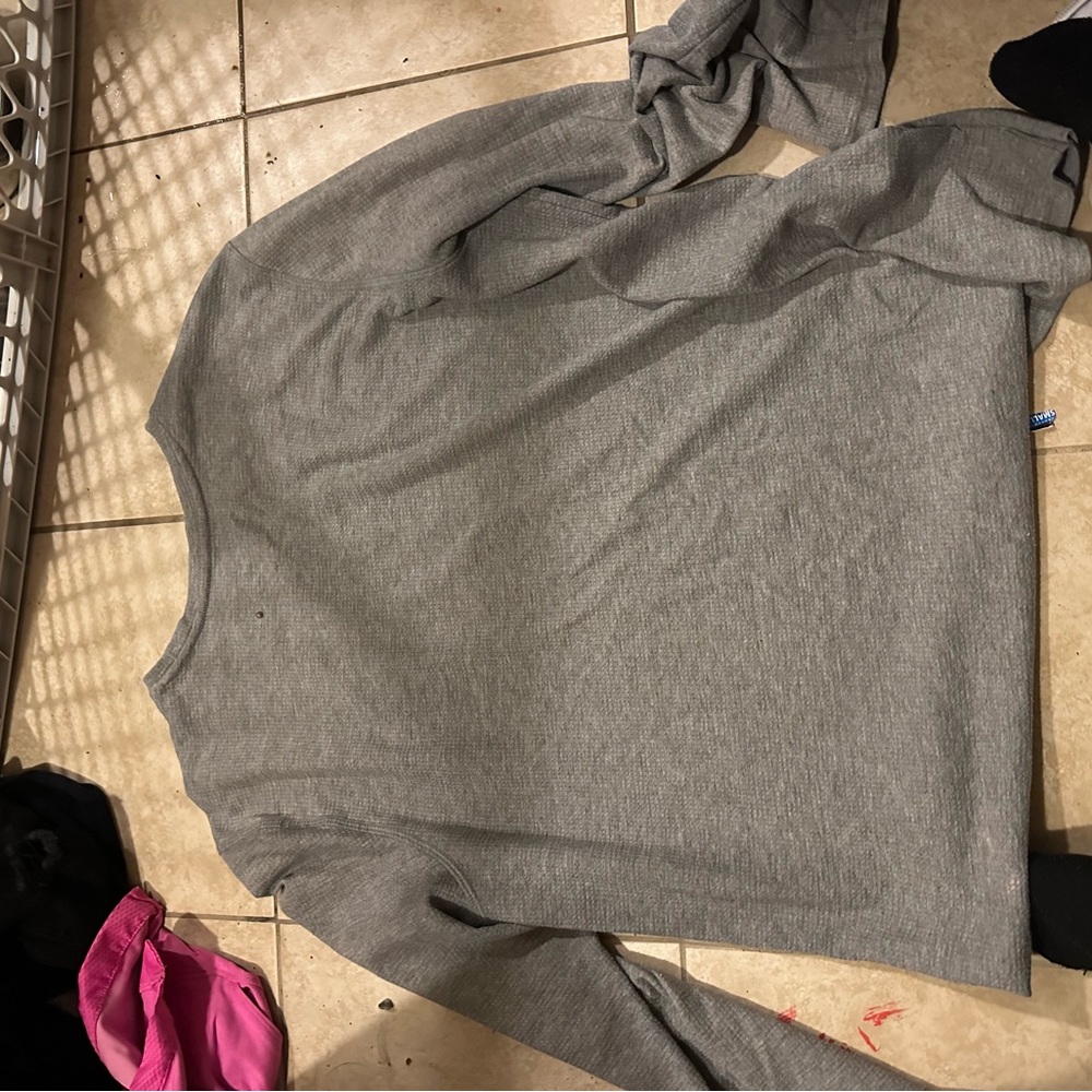 sweatshirt - Picture 2 of 2